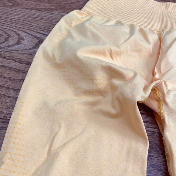 GYMSHARK VITAL SEAMLESS 2.0 LEGGINGS - Yellow Marl - Picture 8 of 8